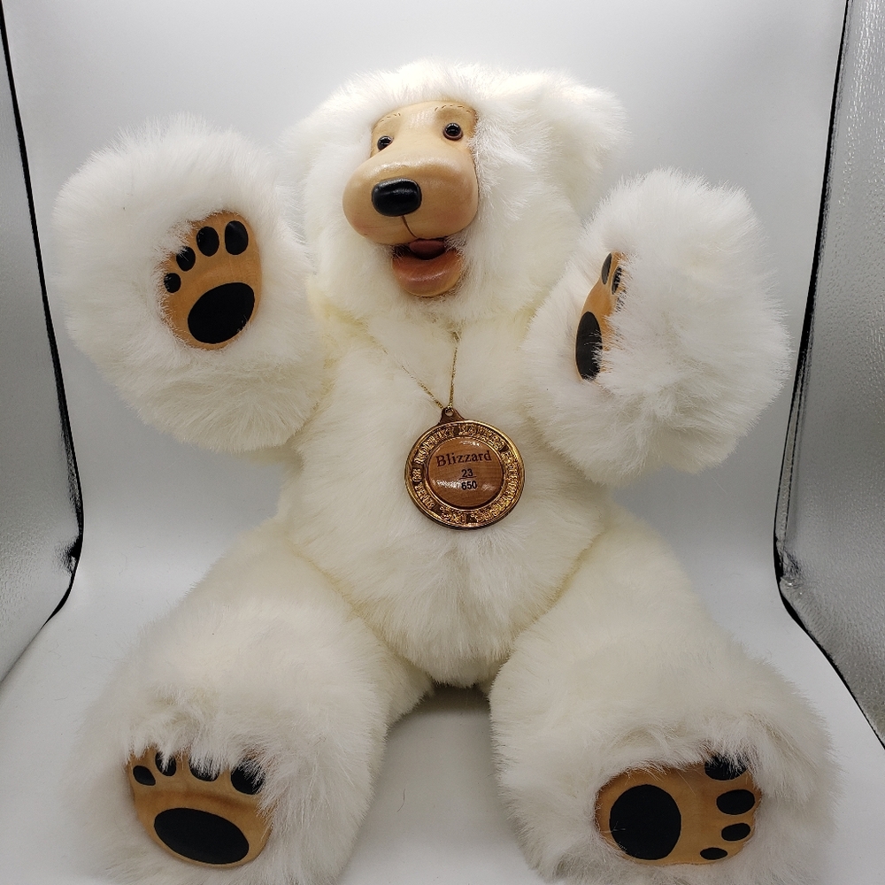Robert Raikes Limited Edition Blizzard White bear